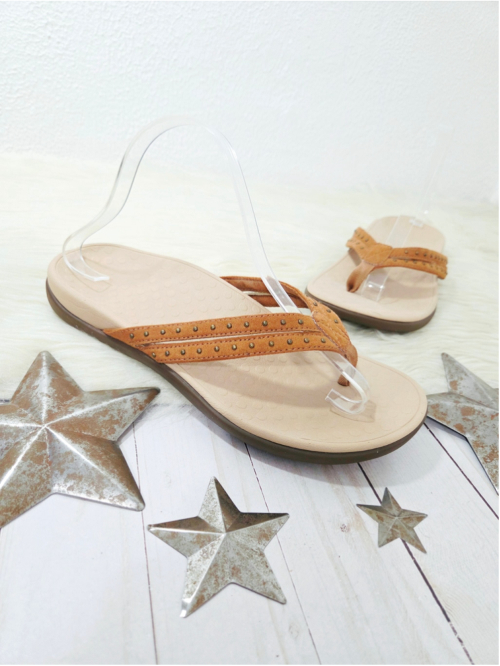 Vionic Tasha studded leather sandals Toffee Brown toe post slides women's size 9
